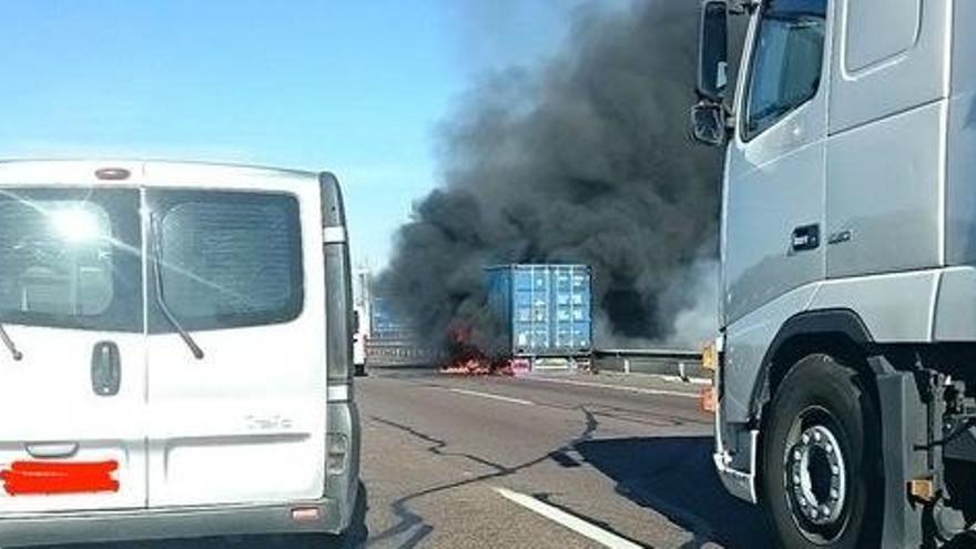 Aspecto de la carretera en la que se ha registrado el siniestro. Foto: Radares Valencia