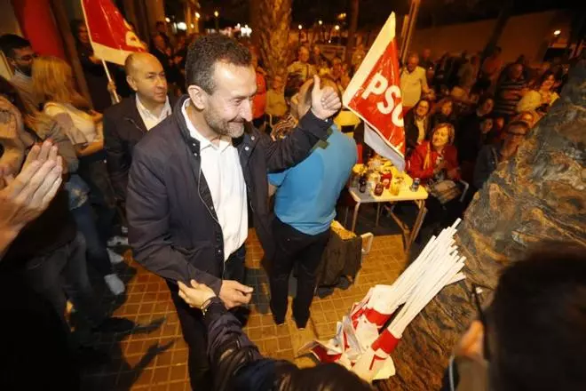 Elecciones municipales en Elche: Felicidad del PSOE después de ganar las elecciones