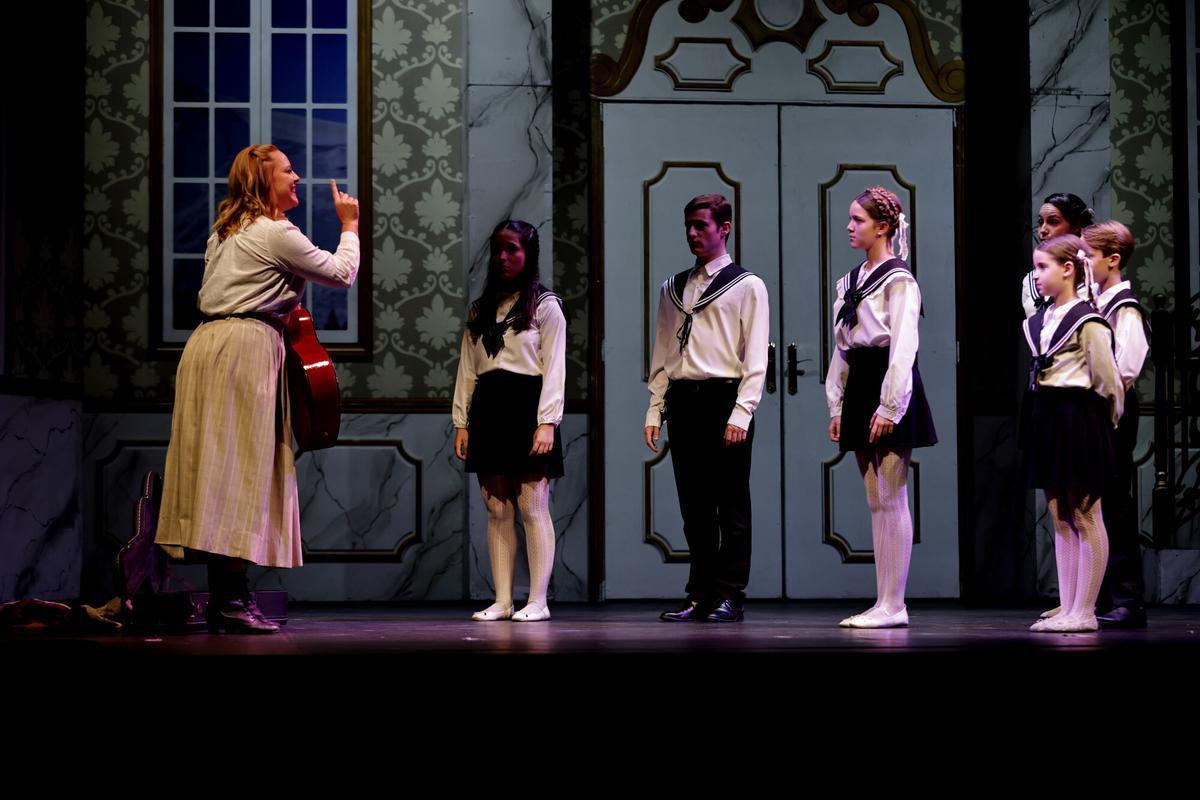 Presentación del musical 'Sonrisas y lágrimas', dirigido y protagonizado por Silvia Villaú, este jueves, en el Teatro Alcázar de Madrid. EFE/ Marcos Villaoslada
