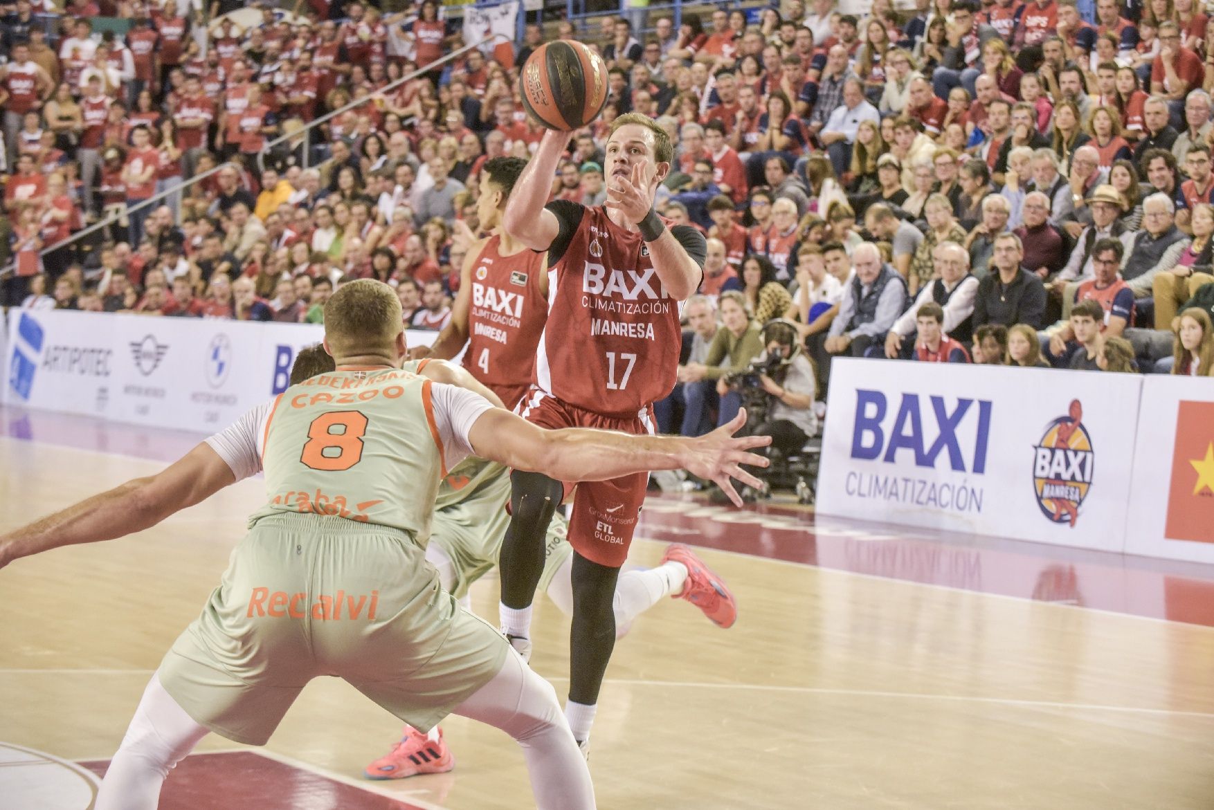 Les imatges de la victòria del Baxi contra el Baskonia