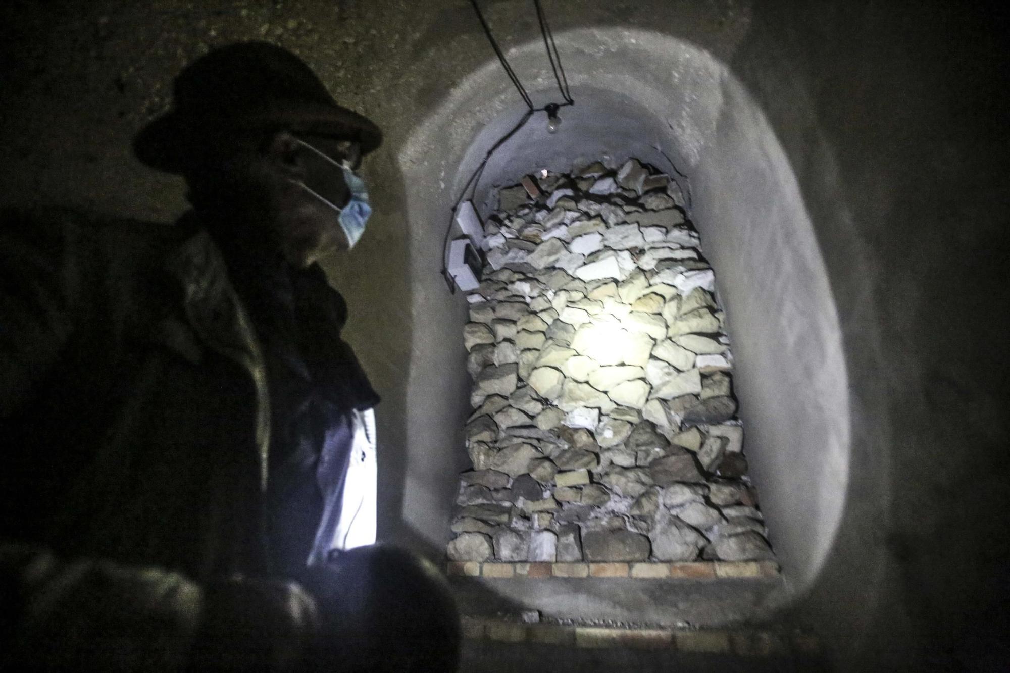 Un túnel del refugio al convento de Santa Faz