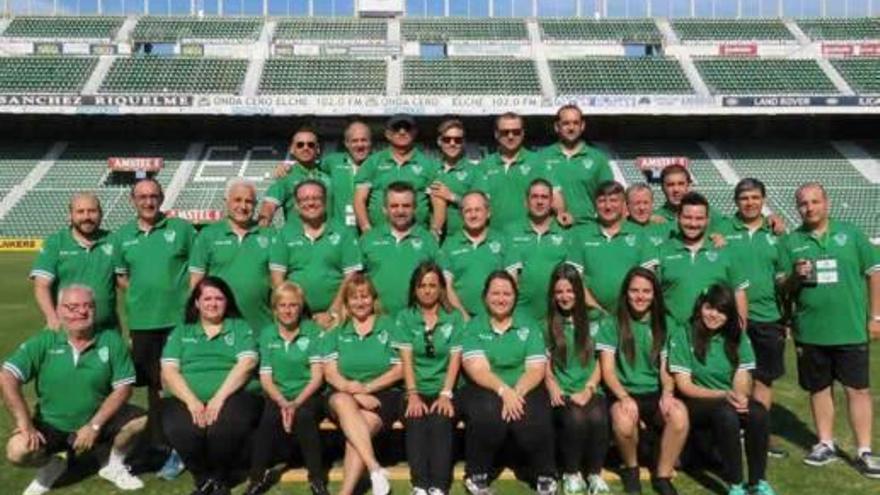 Voluntarios que van a participar en el XII Congreso Nacional de Peñas.