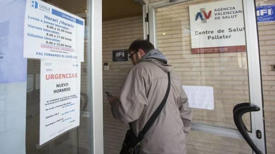 Entrada principal al centro de salud Palleter de Castelló.