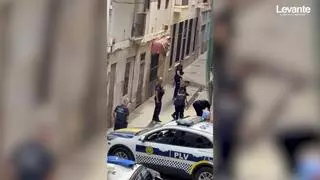 Forzados a abandonar Velluters: "He dejado el piso, no me gustaba la pinta que tiene la zona"