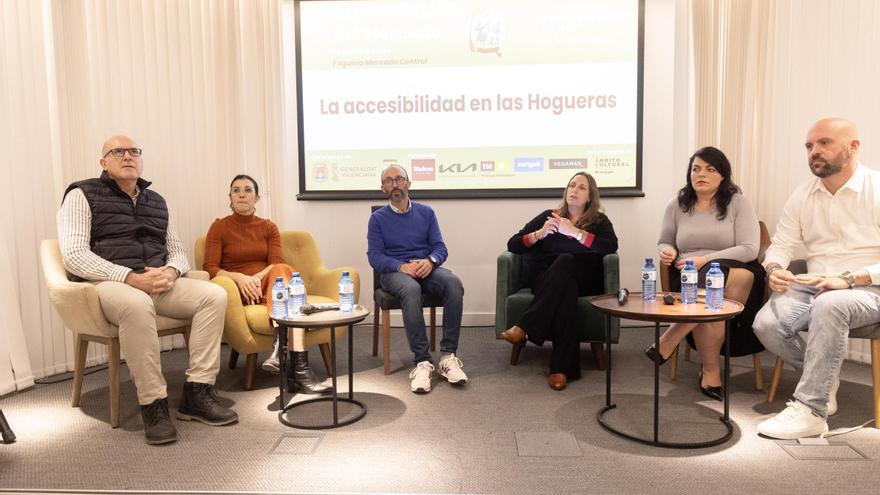 Las Tertulias del Mercado abren su cuarto ciclo con un debate sobre el futuro de las Hogueras