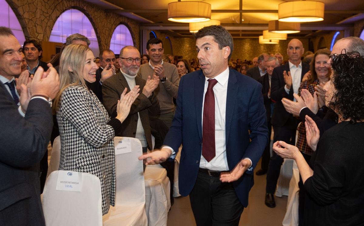 Rajoy apadrina a Luis Barcala