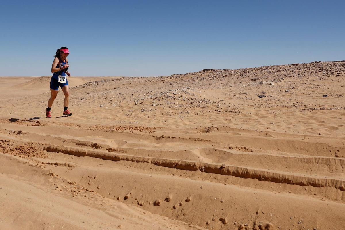 Imágenes de la 23ª edición del Sahara Marathon, en Argelia.