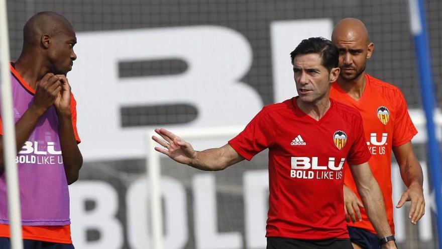 Simeone examina a Marcelino