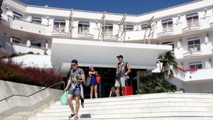 El hotel Marina Sand de Lloret de Mar, uno de los establecimientos cerrados por orden municipal.