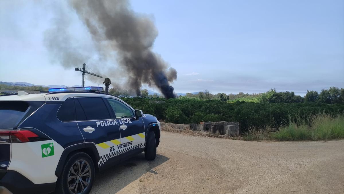 Las imágenes del incendio en el desguace de El Verger