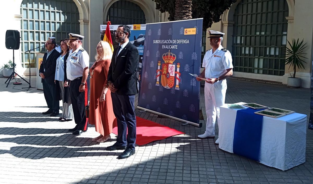 Acto celebrado en la Subdelegación de Defensa en Alicante.