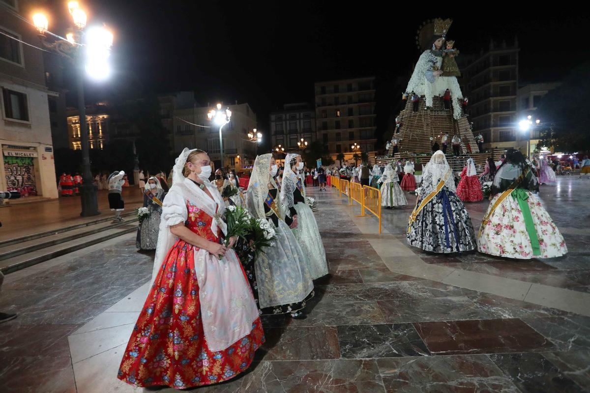 Búscate en el primer día de Ofrenda, 3 de septiembre, en la entrada por la calle Caballeros desde las 22.00 a 23.00