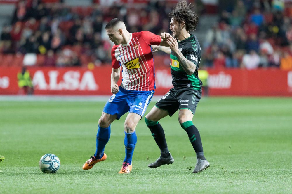 Un momento del Sporting de Gijón-Elche