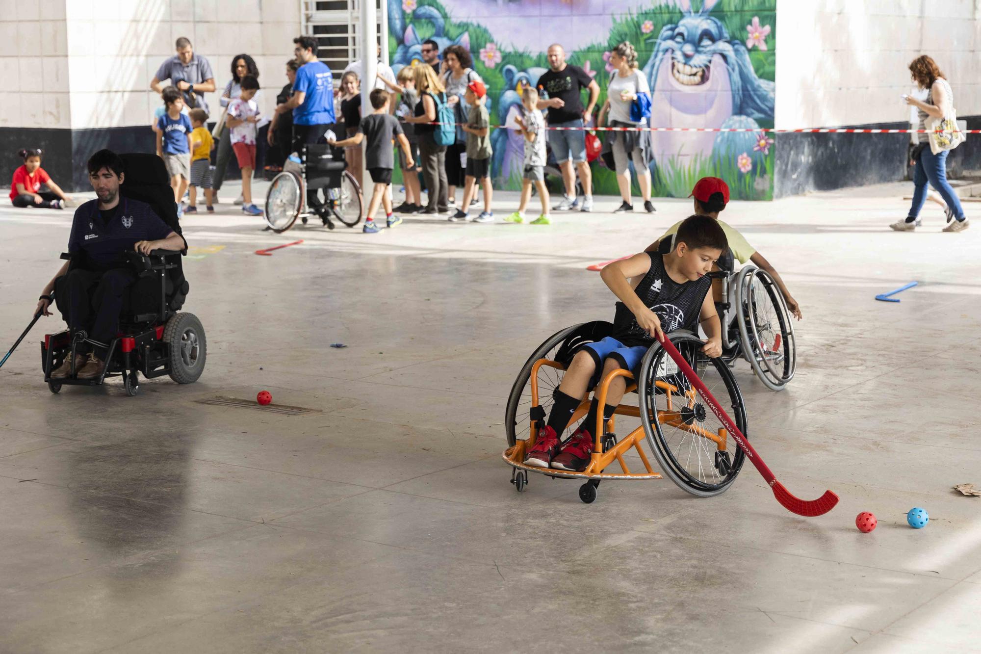 Así ha sido el día del deporte adaptado en el CEIP Tomás de Villaroya