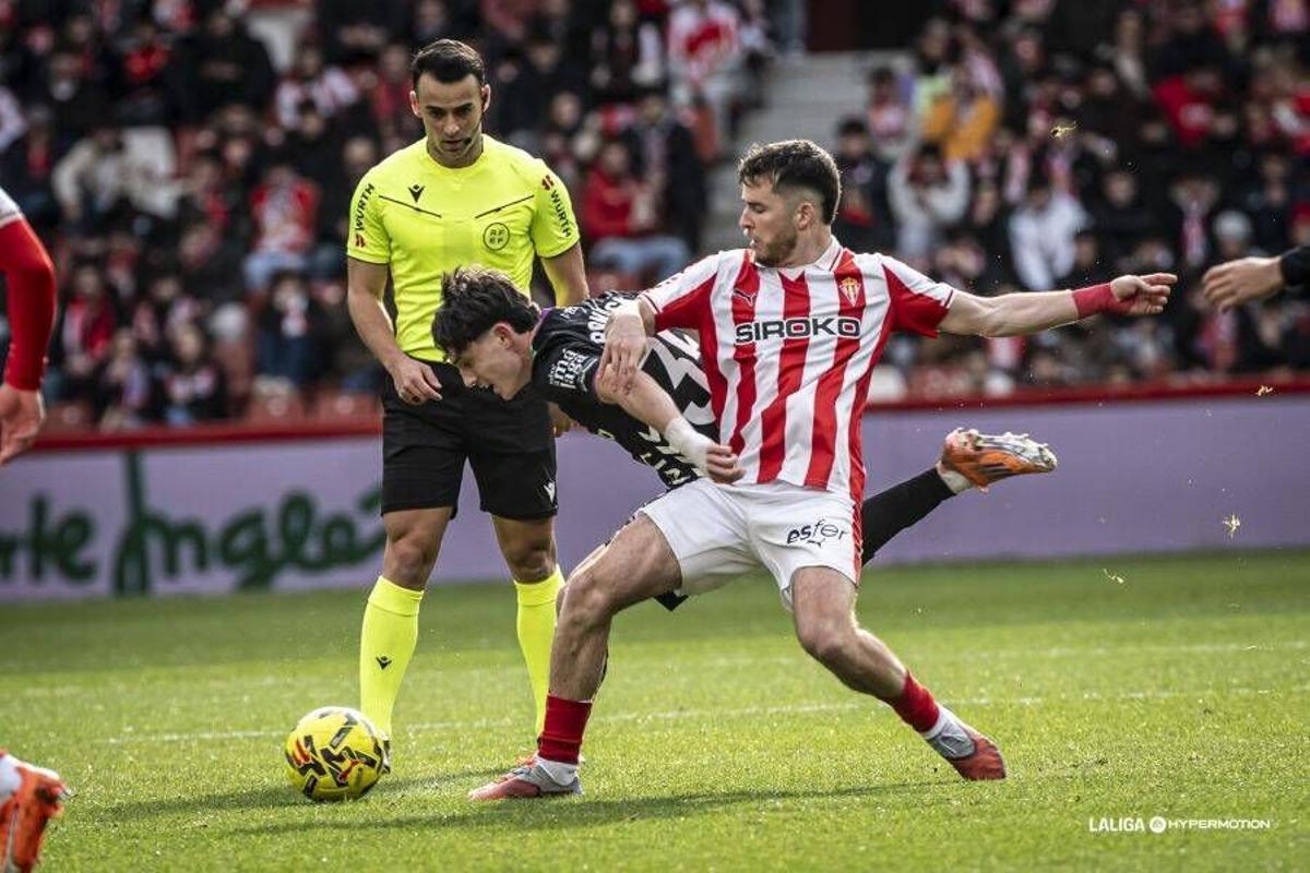 Liga Hypermotion 2025 - 2026: Sporting de Gijón - Málaga CF