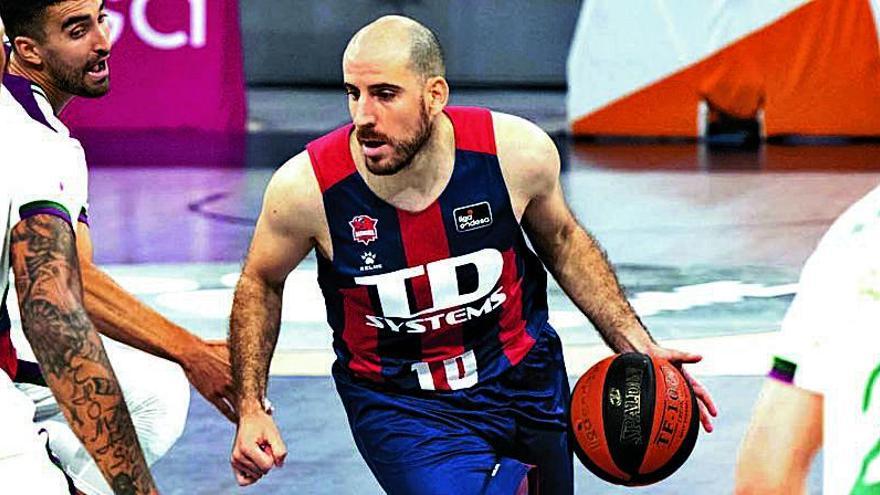 Quino Colom, en un encuentro con el Baskonia.