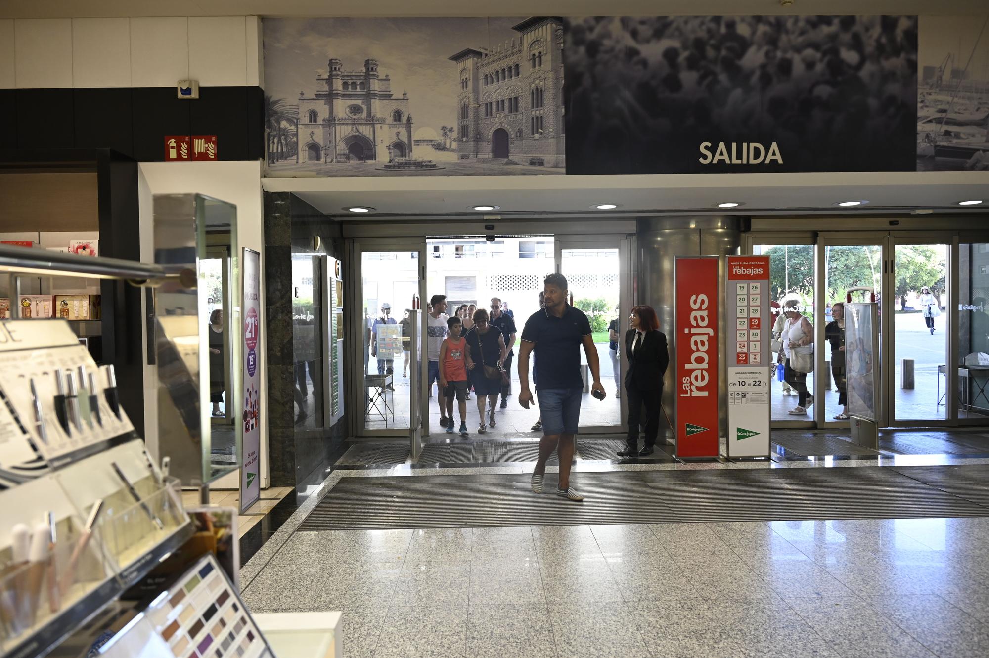 Imágenes: Arrancan las rebajas en Castellón