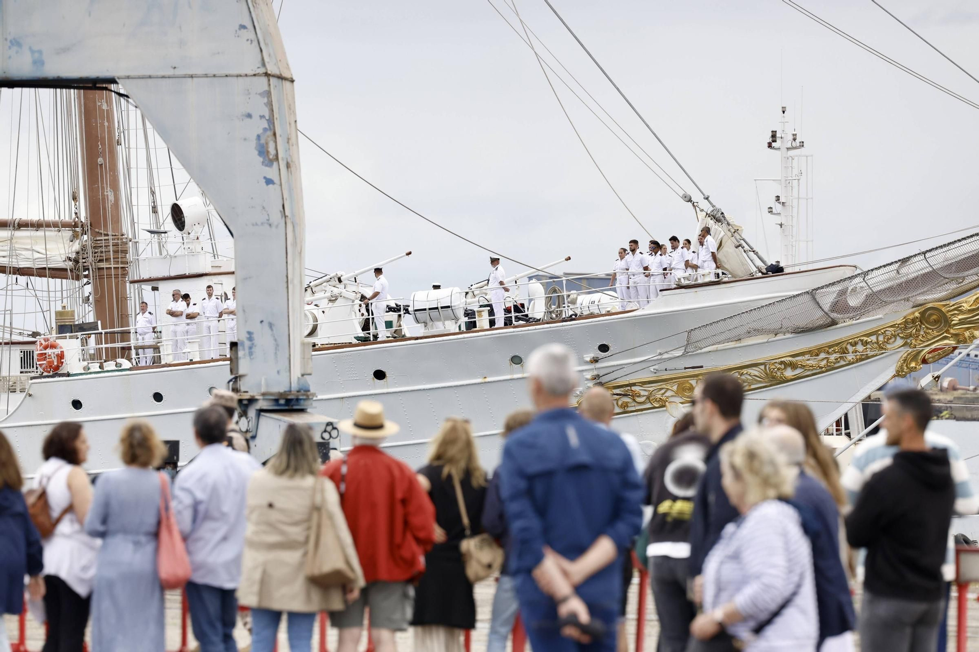 En IMÁGENES: Así fue la despedida de Leonor y "Elcano" del Musel