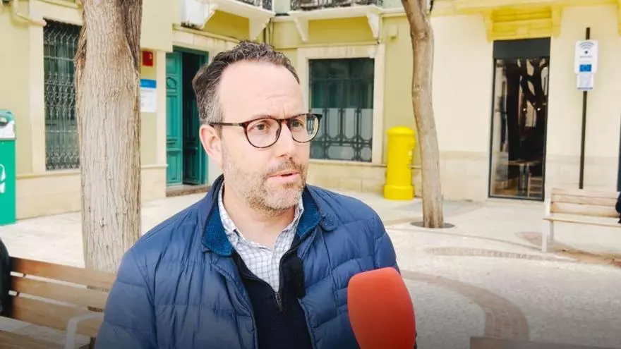 El PSOE denuncia la pérdida de plazas de ORA y aparcamiento en Elche