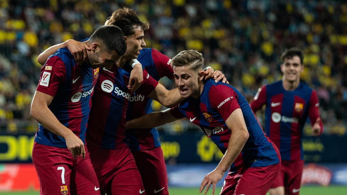 Los jugadores del Barcelona celebran el gol de Joao Felix ante el Cádiz el pasado sábado.