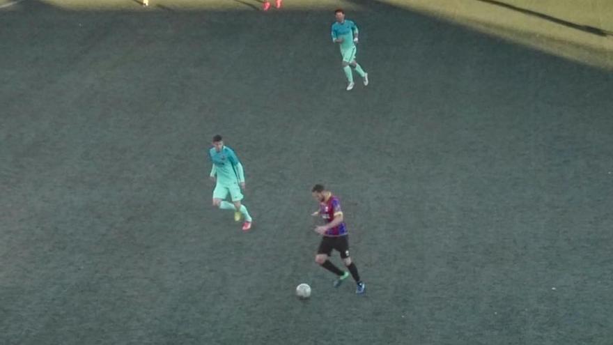 Una imagen del partido entre el Eldense y el Barcelona B