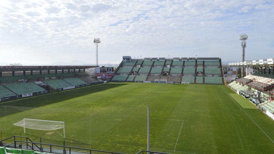 AD Mérida - Málaga CF: Al asalto de otro campo histórico