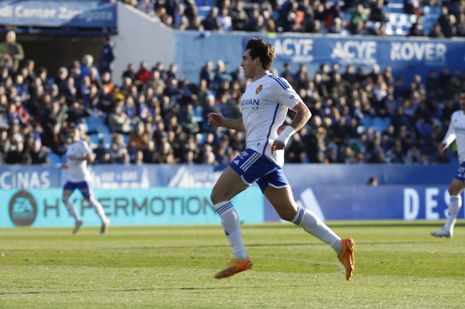 EN IMÁGENES | Así se está viviendo el encuentro entre el Real Zaragoza y el FC Andorra