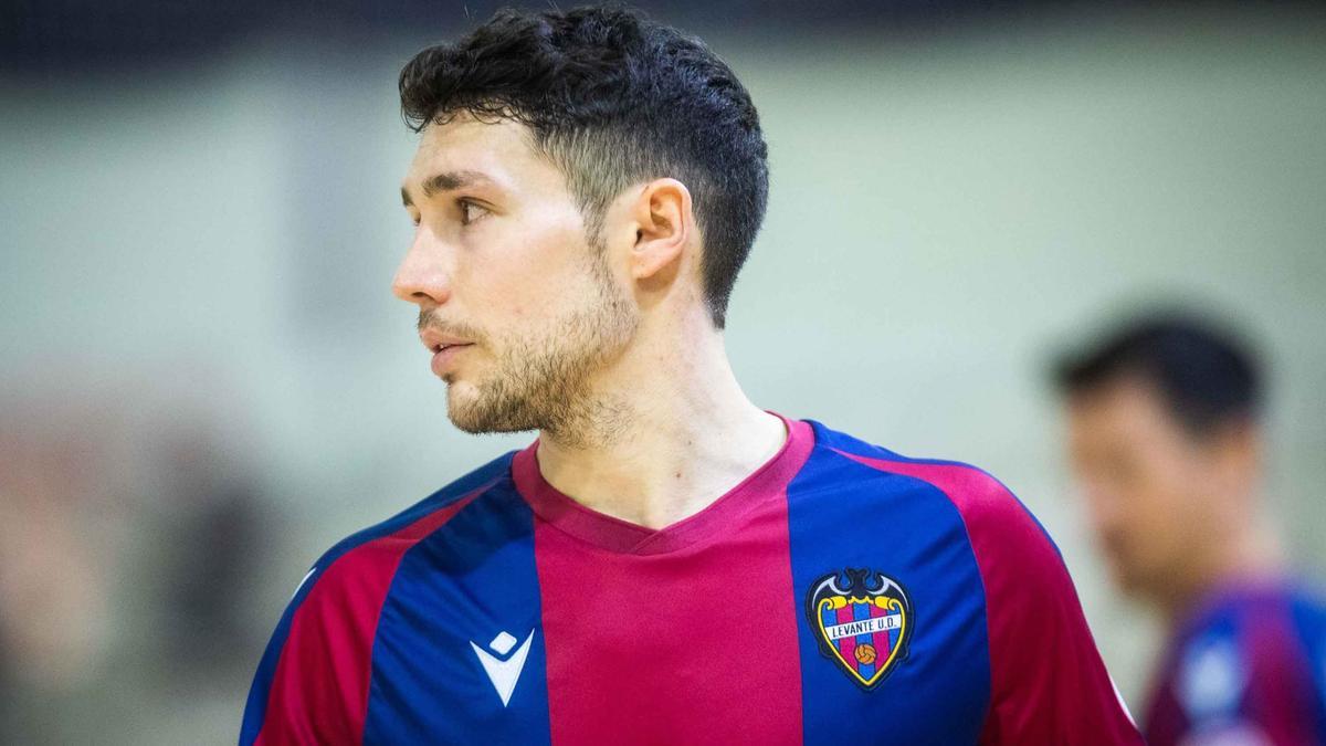 Roger Serrano, el canterano azulgrana que triunfa en el Levante