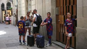 Propietaris de pisos turístics de BCN exigeixen mil milions a la Generalitat