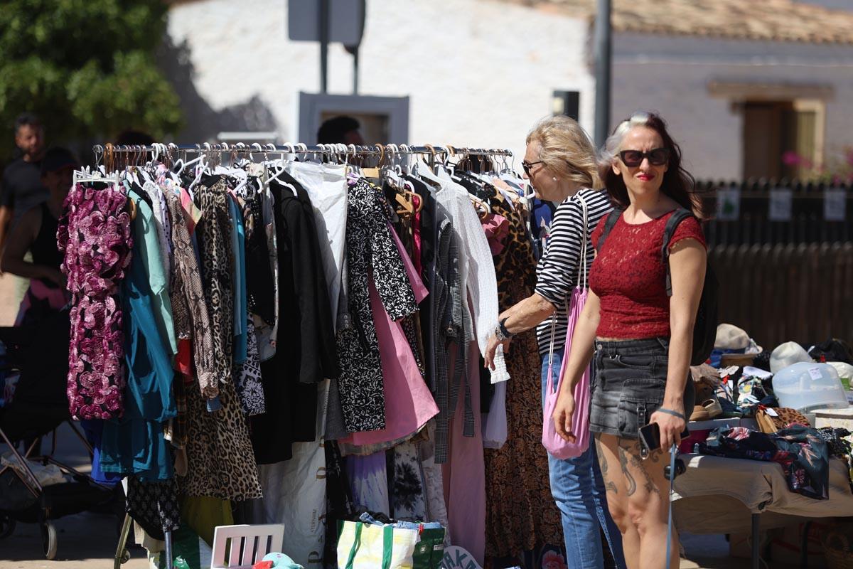 Las imágenes del mercadillo de segunda mano en Jesús