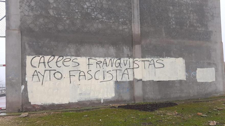 Aparecen pintadas en un pueblo de Zamora: &quot;Ayuntamiento fascista&quot;