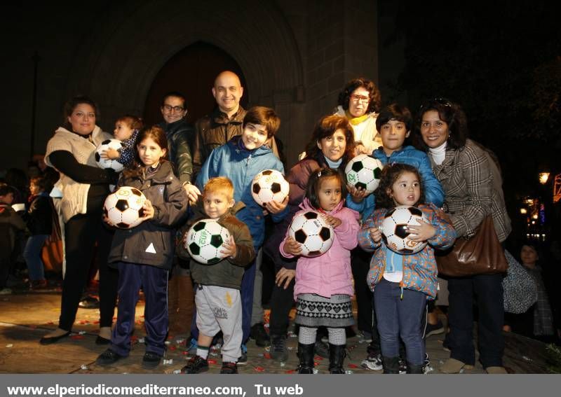 GALERIA DE IMÁGENES - Miles de niños disfrutan de la gran fiesta del Cartero Real