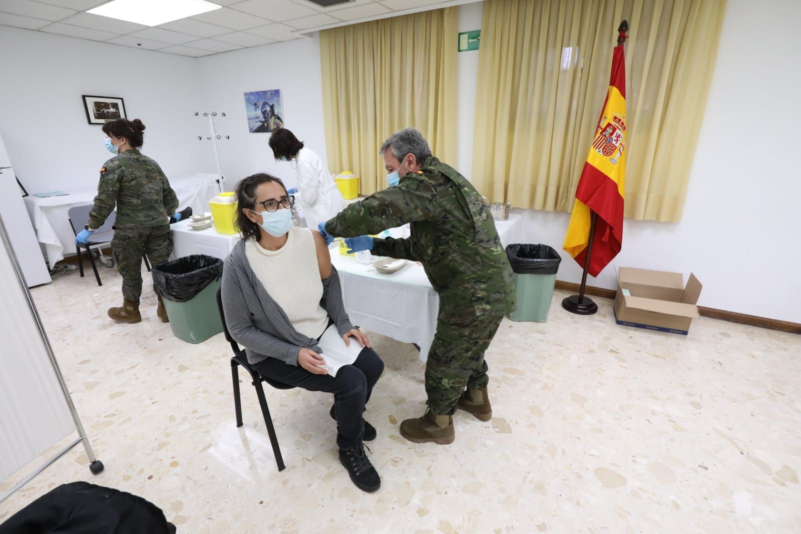 Vacunación en el Hospital Militar de Zaragoza