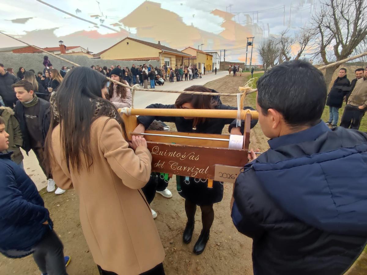 GALERÍA | Los quintos de Torres del Carrizal, a la carrera