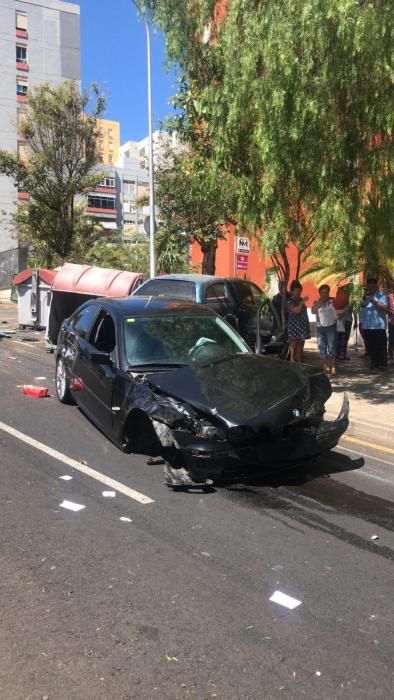 Seis coches embestidos por otro en Cuesta Piedra