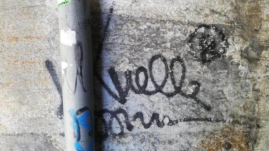 Supuesta firma de Muelle en Vigo // FdV