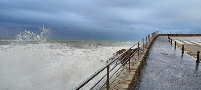 Las mejores imágenes del temporal de mar en Cullera