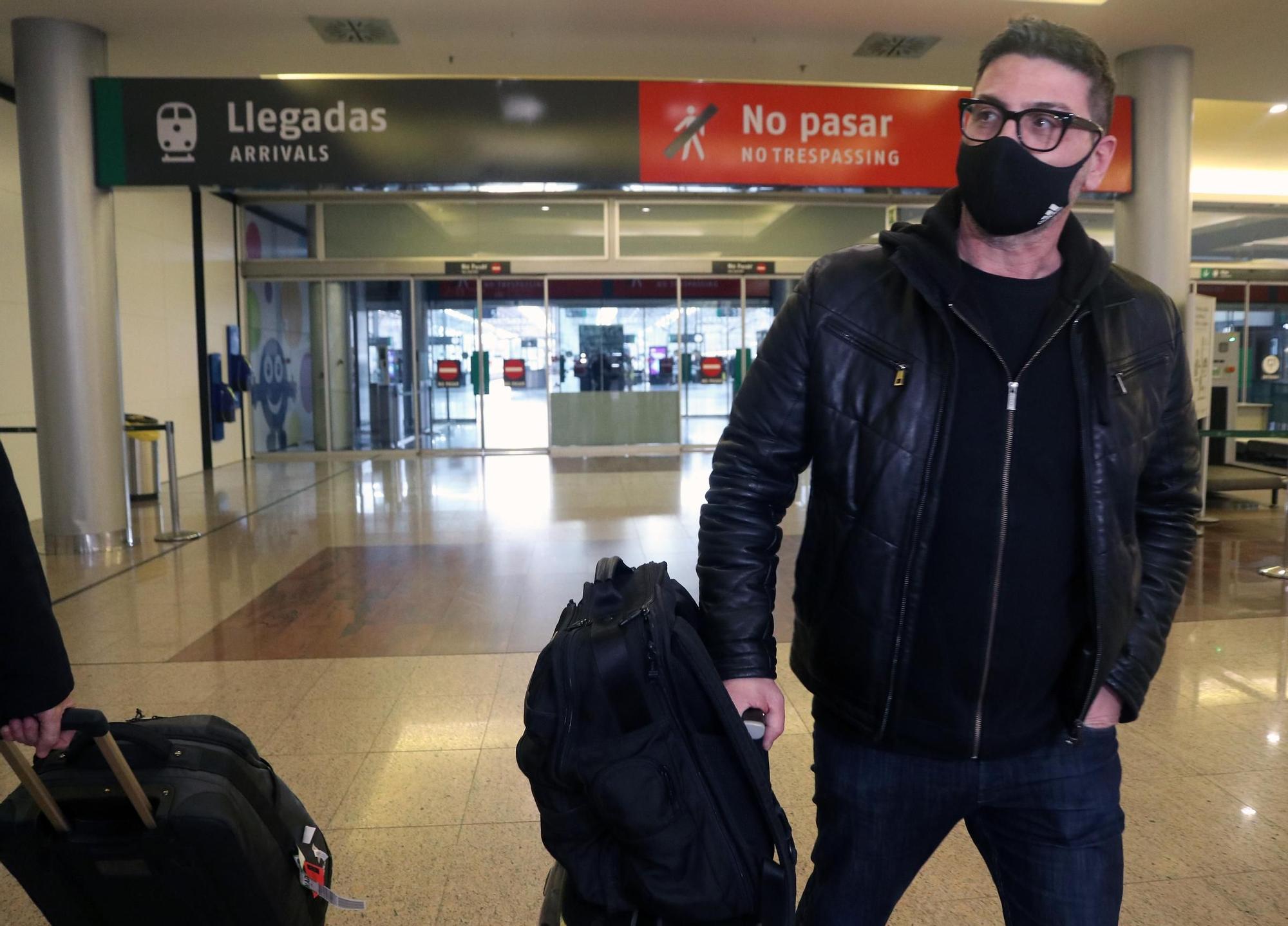 El griego Fotis Katsikaris, en la estación María Zambrano, a su llegada a Málaga.