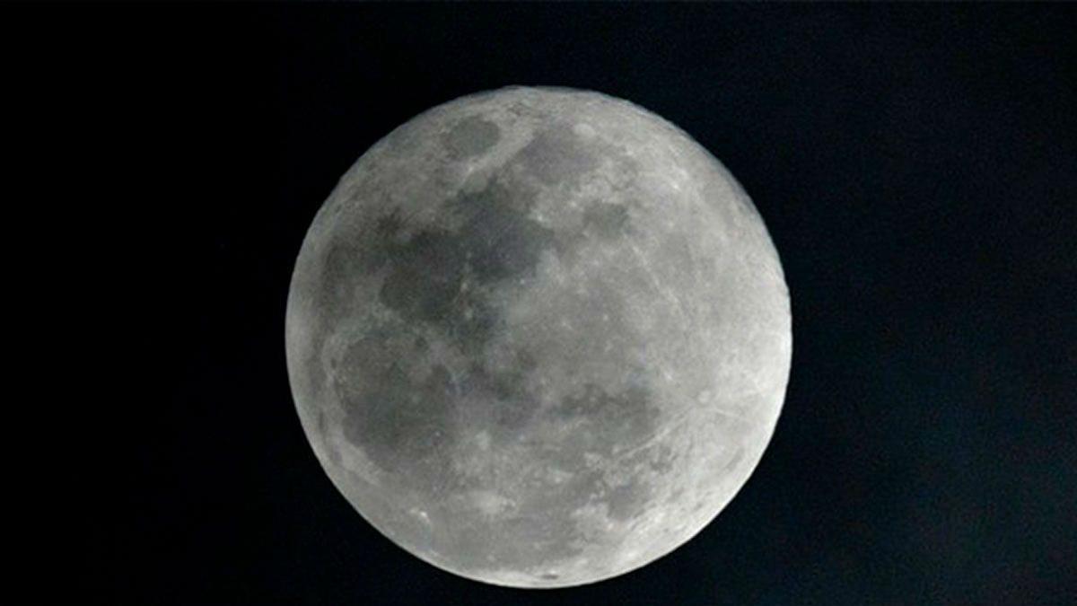 China inventa y da forma a una Luna artificial que hace desaparecer a la gravedad