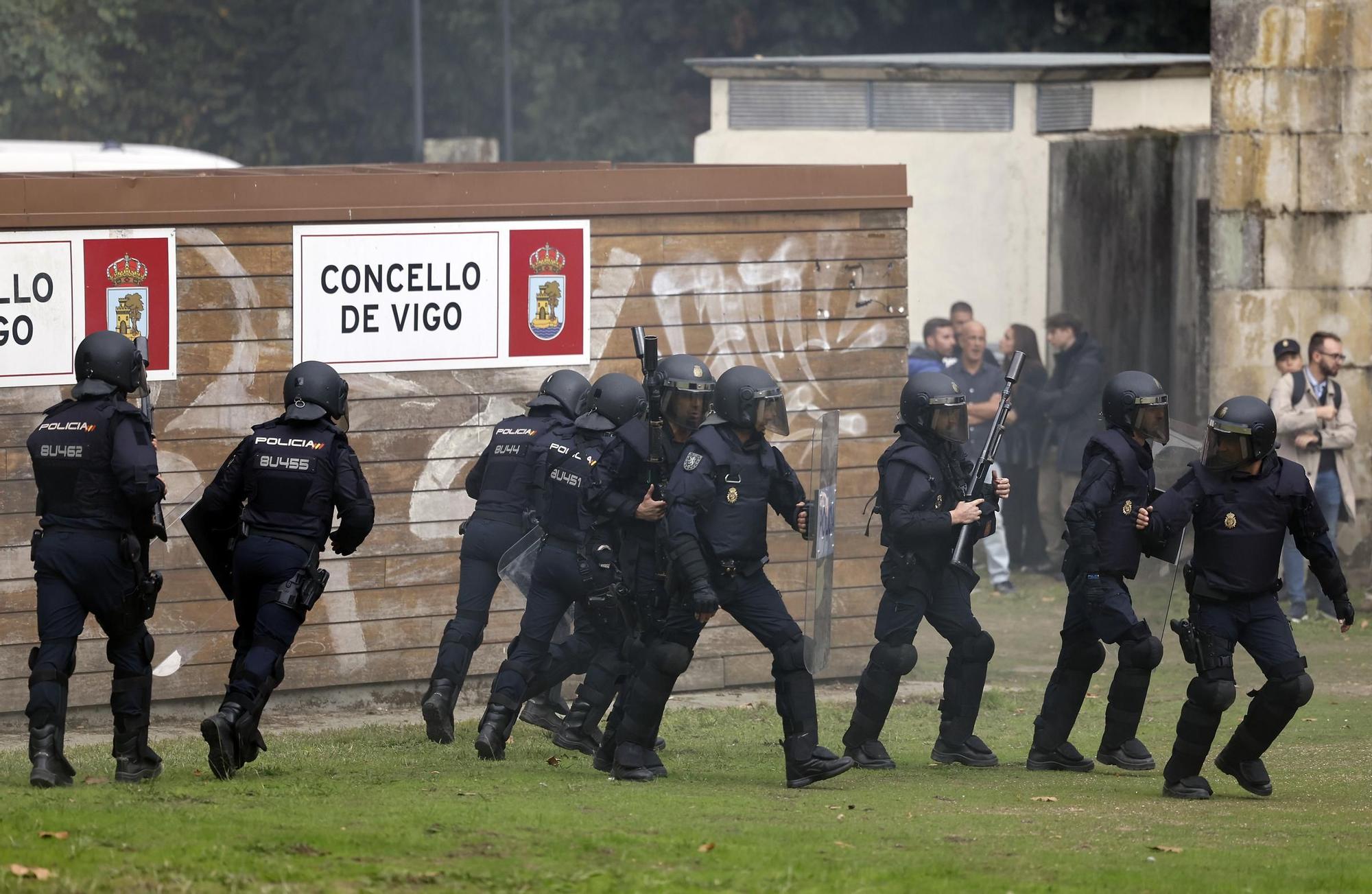 Exhibición de la Policía Nacional en el auditorio de Castrelos en Vigo