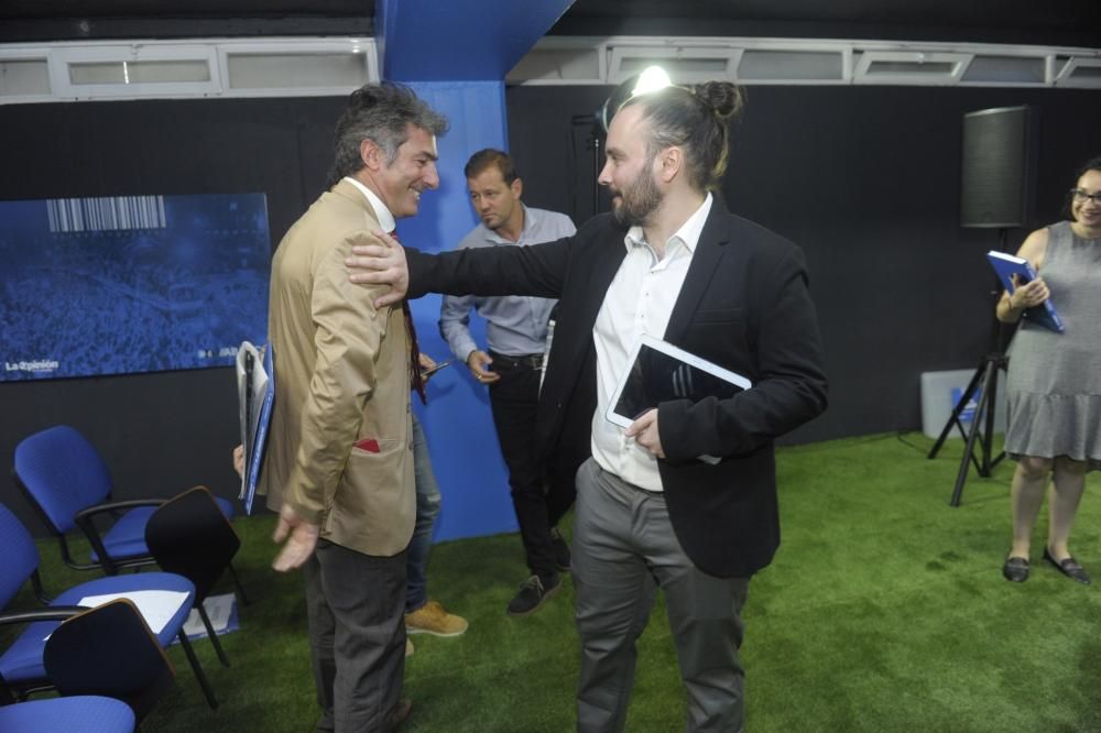 Arsenio, Beci, Manolete, Vicente, Manjarin, Manuel Pablo, Mosquera, Tino y Lendoiro, que por primera vez desde su salida volvió al estadio, entre los asistentes de 110% BLANQUIAZUL.