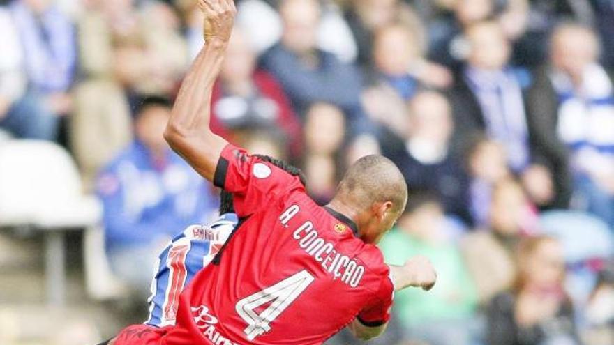 Valerón, durante el partido de la primera vuelta contra el Mallorca en Riazor. / 13fotos