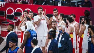 Pau Gasol agradece el apoyo al final del partido de cuartos frente a Estados Unidos