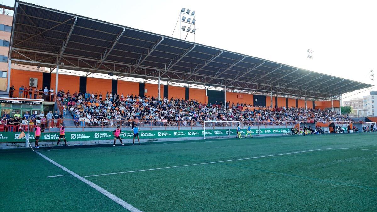 La afición del Torrent CF en el estadio San Gregorio