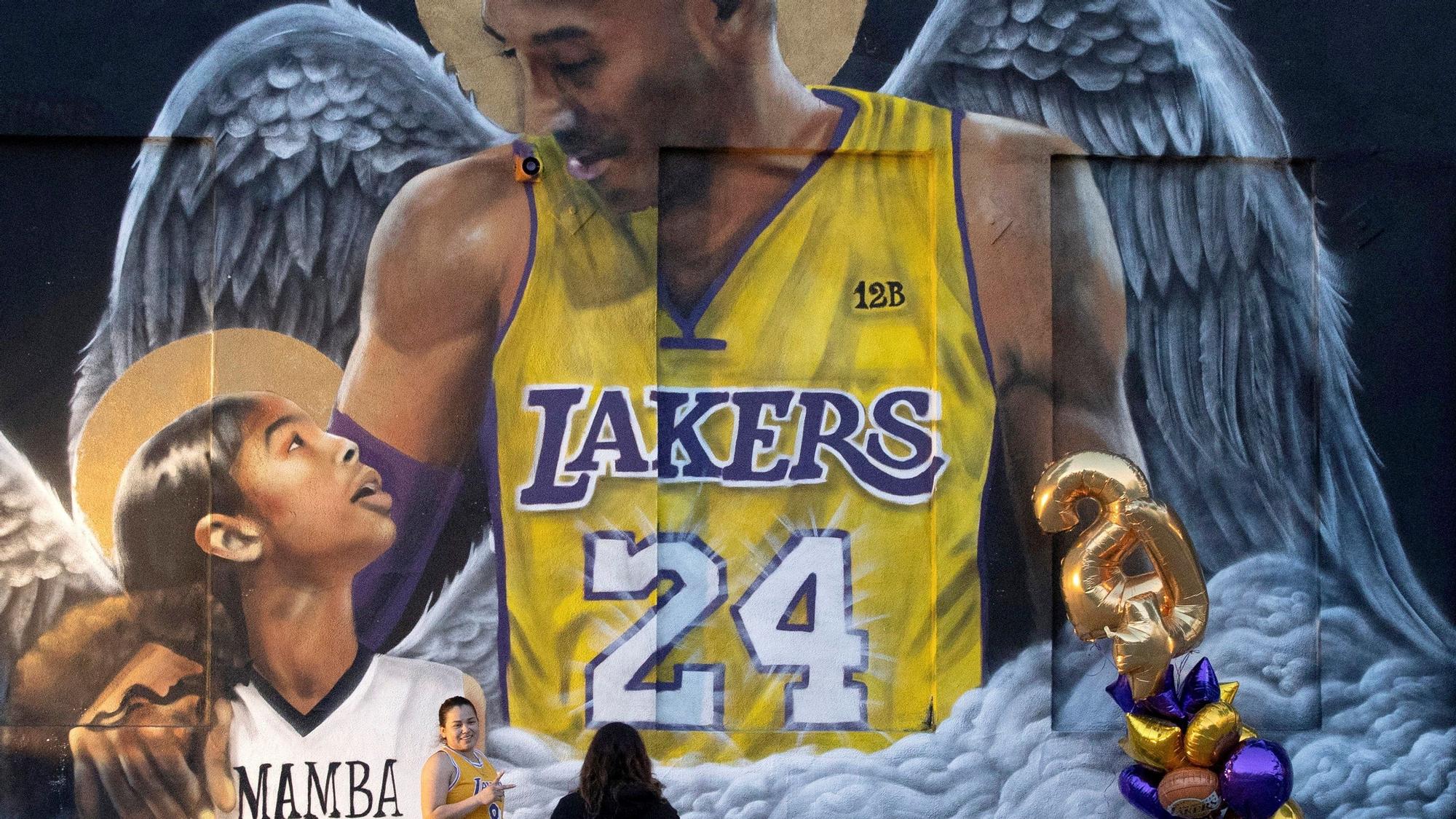 Mural en recuerdo de Kobe Bryant.