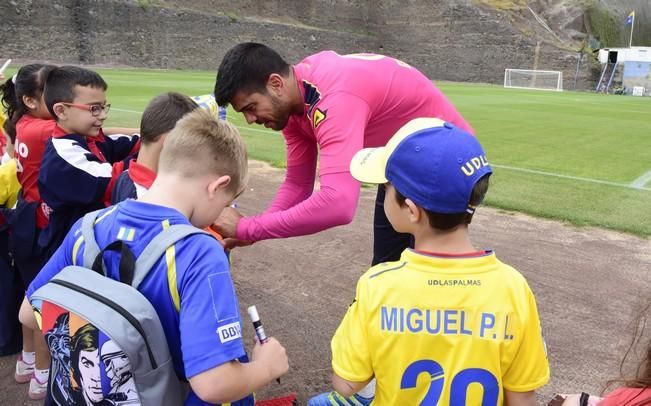 Entrenamiento de la UD Las Palmas en Barranco ...