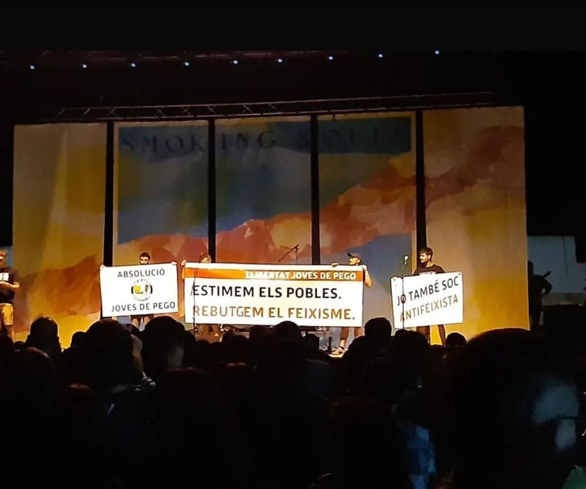 El concert va parar per a exigir l'absolució dels antifeixistes que van plantar cara als ultres neonazis