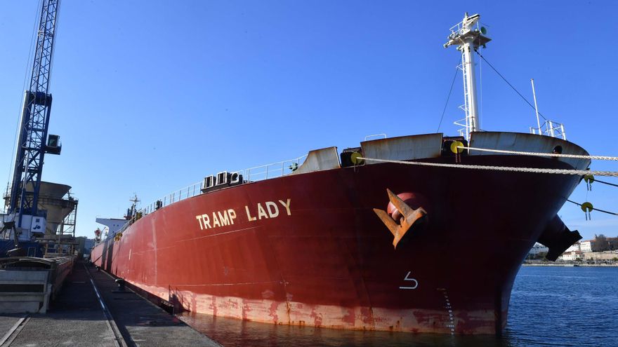 Llega al puerto de A Coruña el mayor cargamento de maíz ucraniano tras el inicio de la guerra