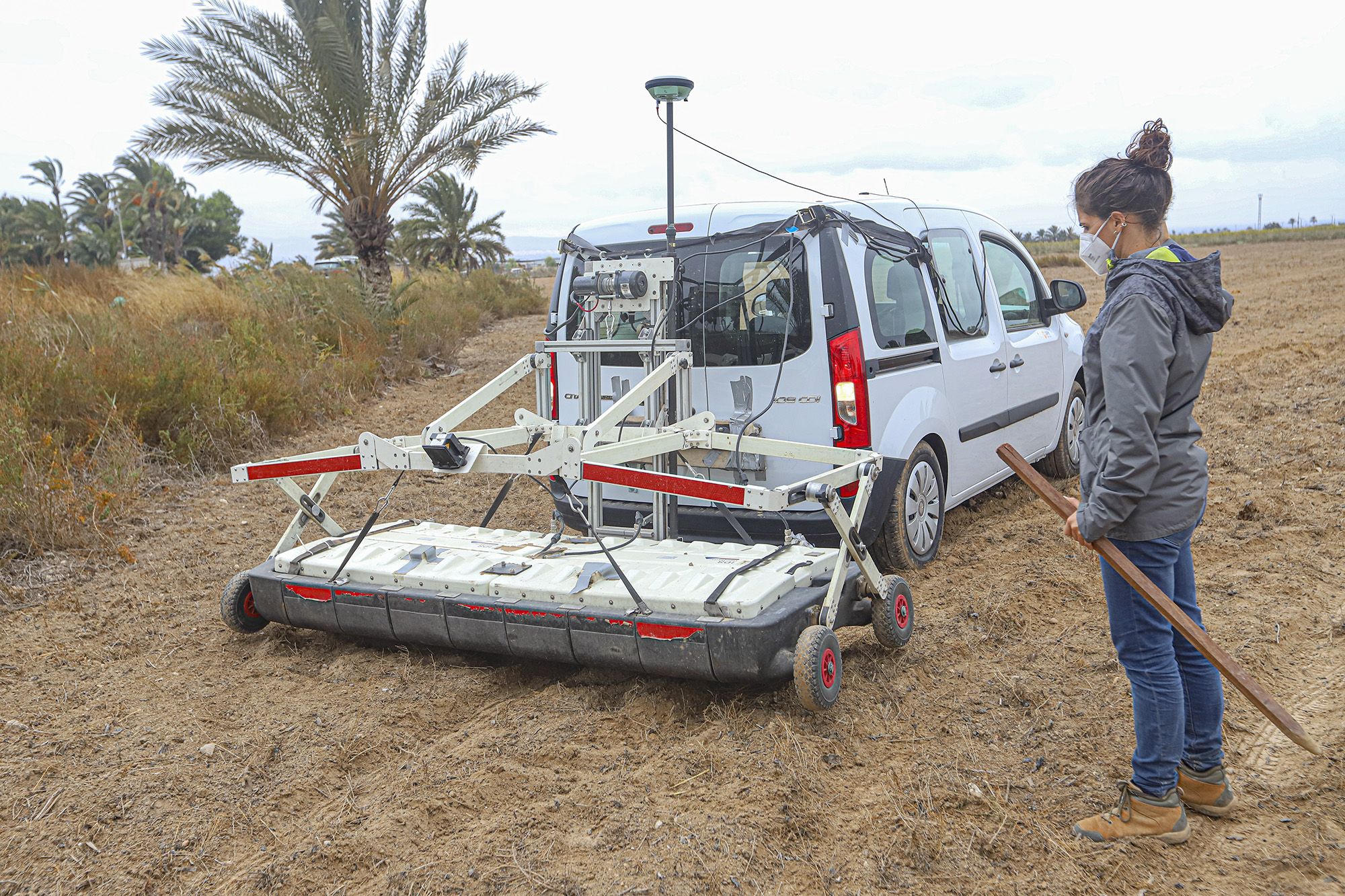 Un georradar busca la fosa común en el campo de concentración de Albatera