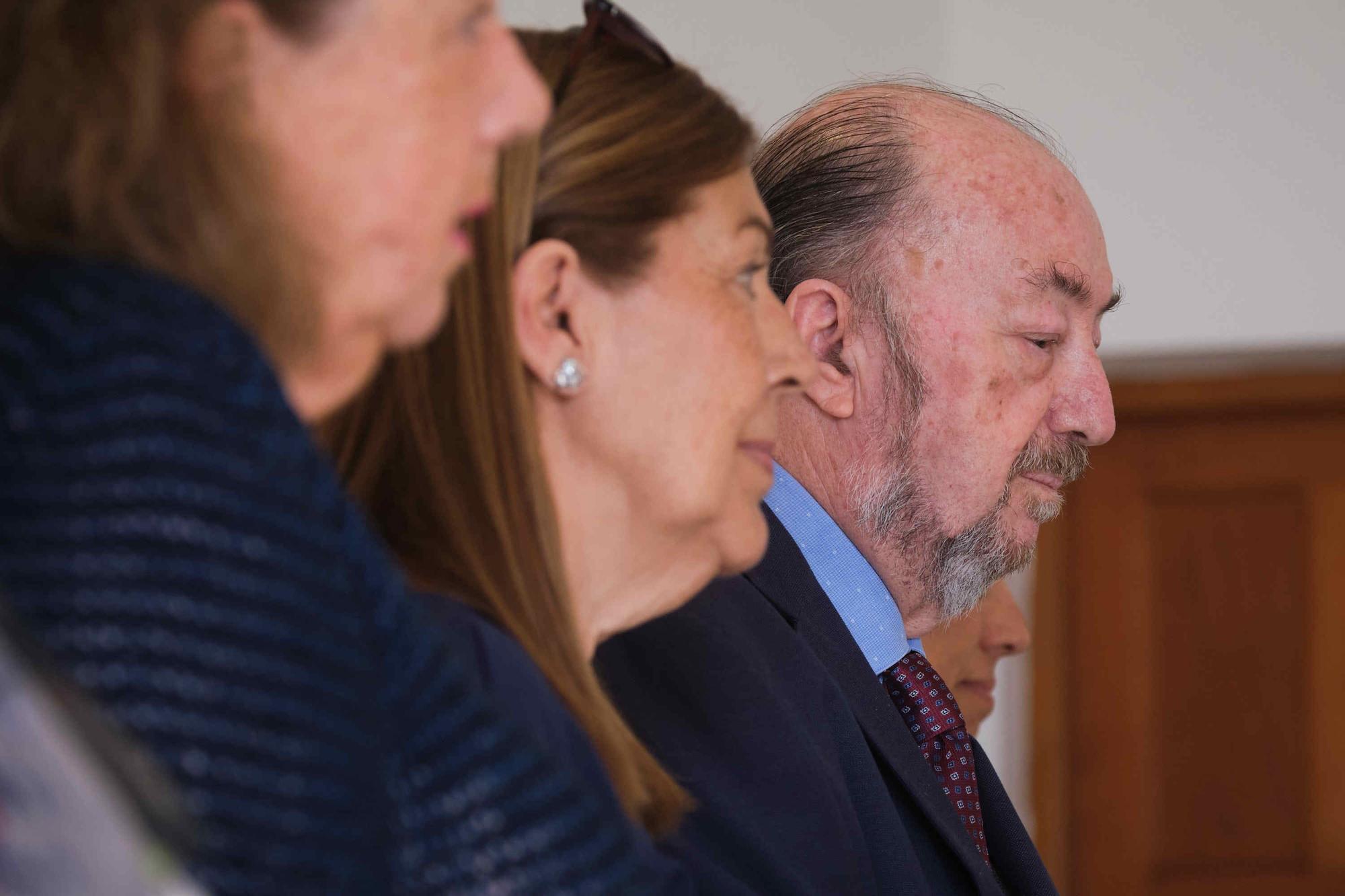 Entierro de los restos recuperados del físico Blas Cabrera Felipe en el cementerio de San Luis, La Laguna